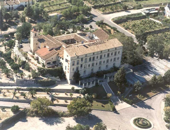 Vista aérea del convento de Santa Maria d’Aigües Vives