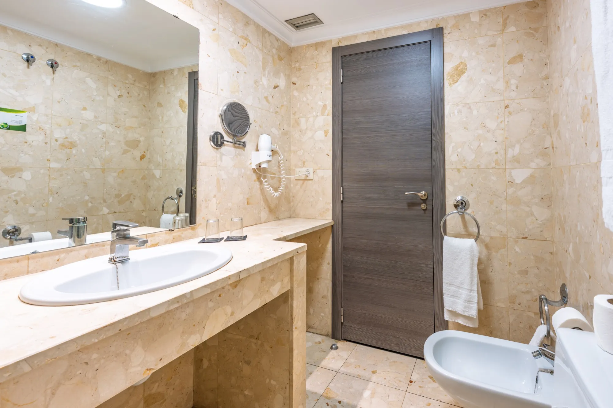 Doble — baño con ducha
